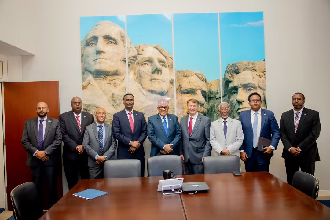 Presidencysl_'s tweet photo. On his second day of meetings on Capitol Hill, H.E. President @AbdirahmanIrro met with Congressman Brian Mast and Senator Mike Rounds in Washington, D.C.

Discussions focused on regional and maritime security, trade, investment, and strengthening Somaliland–U.S. cooperation. https://t.co/Fs5sRx1wkZ