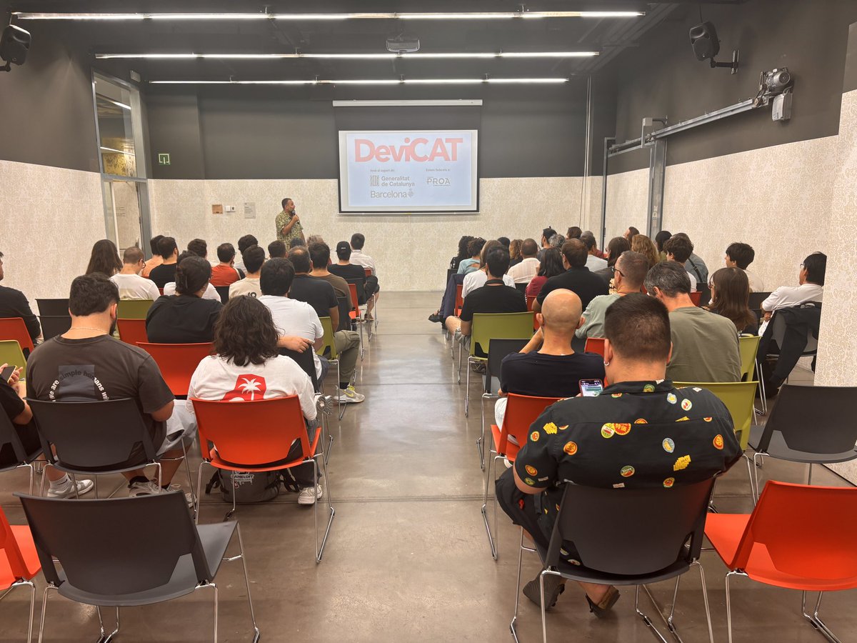 culturadigicat's tweet photo. En marxa la 3a Trobada @devicat_ 2026 al @dissenyhub plena de gom a gom per escoltar casos de desenvolupament per part de @RolldBoxGames i @epictellers. Gestió del coneixement i espai d'intercanvi d'experiències per a desenvolupadors de videojocs. Som-hi!!! https://t.co/Ptexy2uZqS