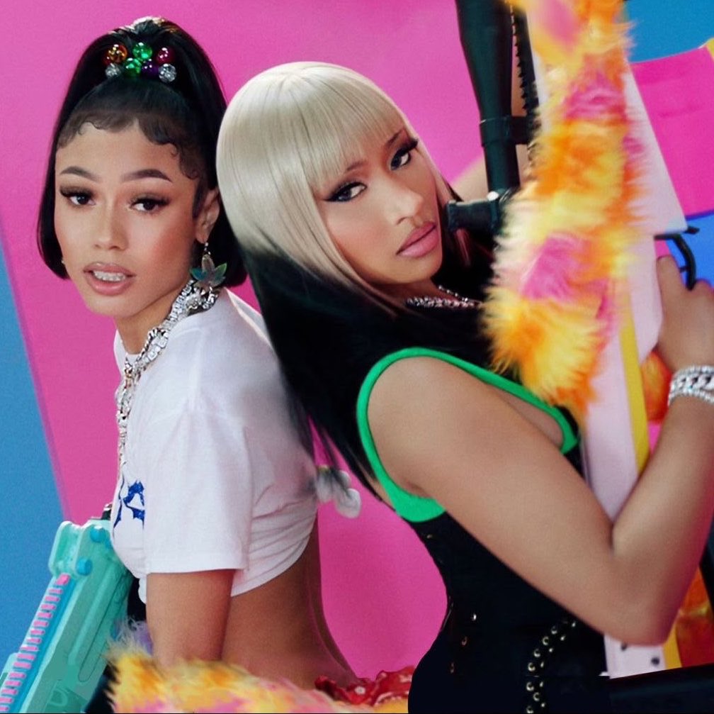 updatecharts's tweet photo. Coi Leray, rapper que já colaborou com Nicki Minaj, sobre ela:

“Eu tenho muito amor por essa mulher, porque eu sou fã, eu odeio que todas as coisas que estão falando sobre ela, tentam tirar o crédito de tudo oque ela já fez, ela é um ÍCONE, ela é uma LENDA.” https://t.co/g60P45pe0Y