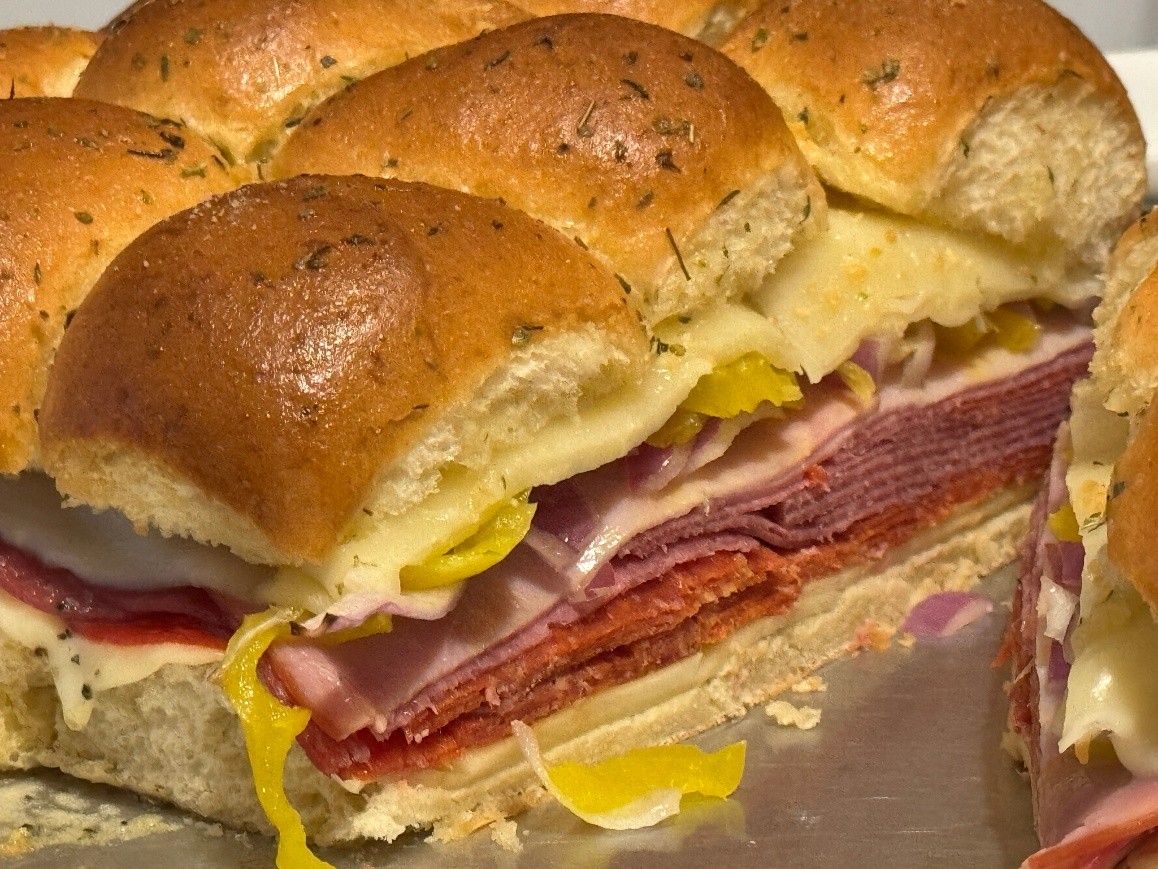 CarolAnnKates's tweet photo. 🏈 Football season is back—and it’s time for tailgating!

Try Carol Ann’s Italian Sliders with soppressata, pepperoni, ham, provolone, pepper jack &amp; pepperoncini. 🥪🌶️

Get the recipe + deli-shopping tips: https://t.co/ejXYTe3DPu

#Tailgating #GameDayFood #ItalianSliders https://t.co/3BB0rMmTNL