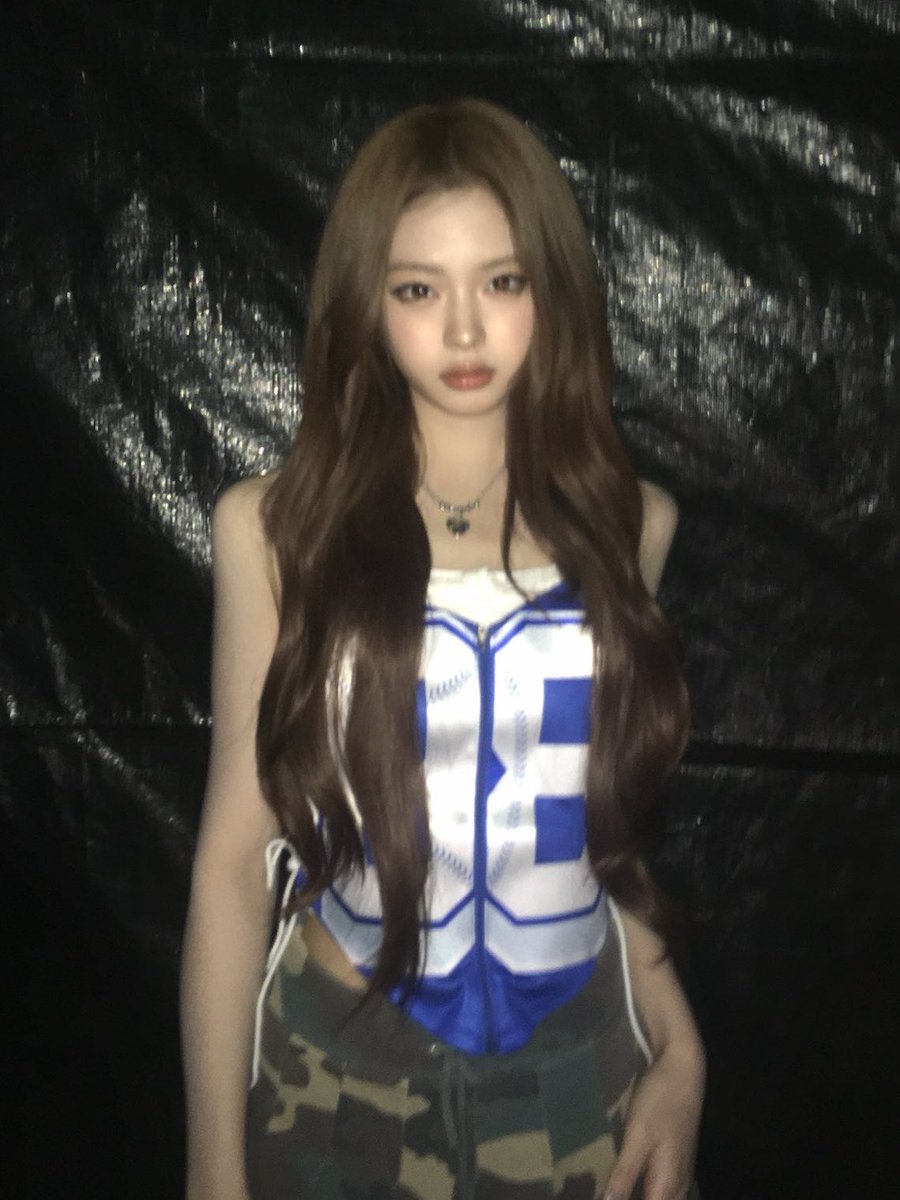 nocontextang's tweet photo. 아니 송아지 주워서 키웟더니 여신됨 어떡함 https://t.co/YnybKaKtD1