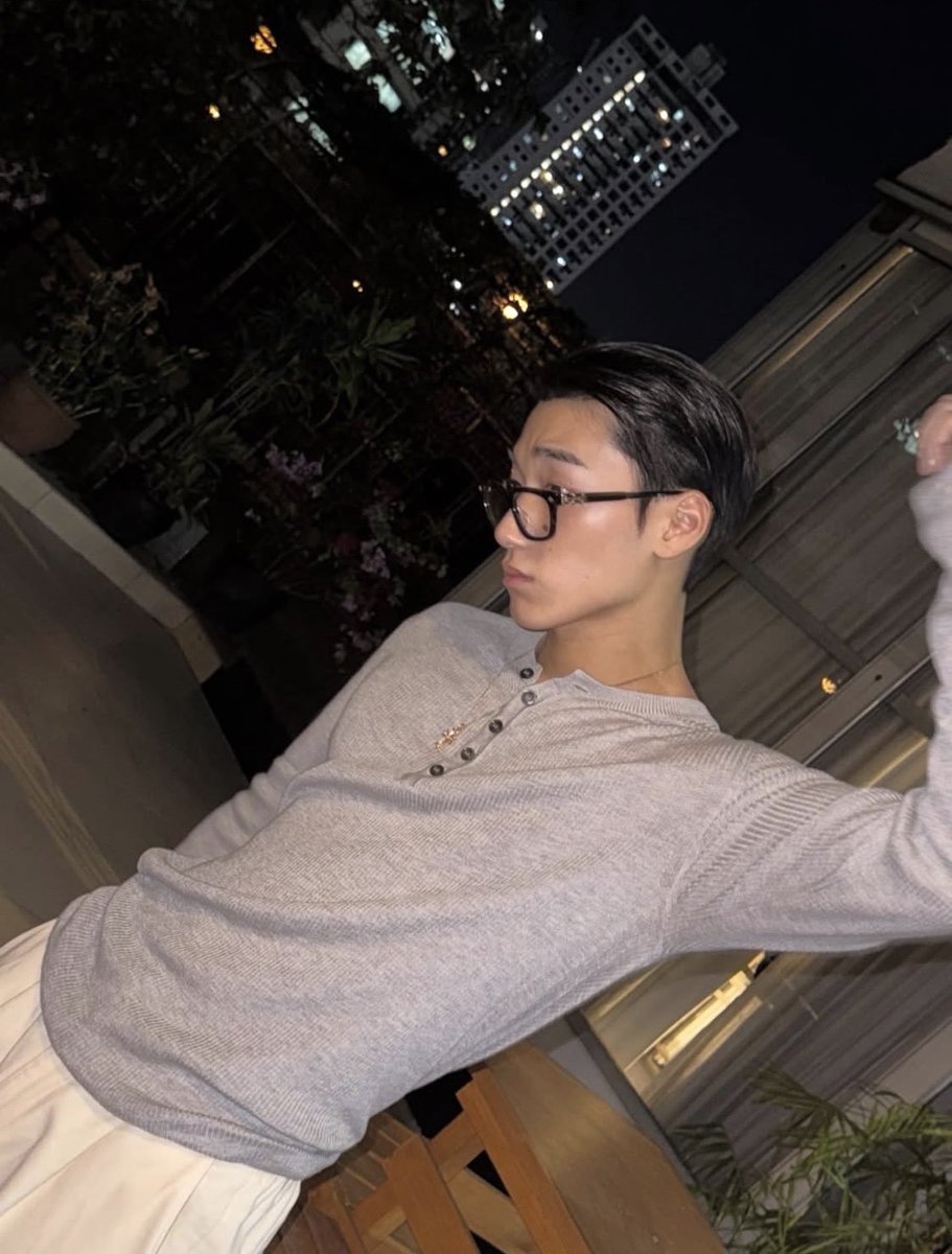 HadesThrill's tweet photo. ♡ single or not ♡  

➵  whoever likes this, would date you 
➵  whoever RT’s this, would fuck you  
• whoever does both will marry you.  

˚✧ if you’re brave enough, copy and paste.    

STOLEN https://t.co/yD3MuwEXgs