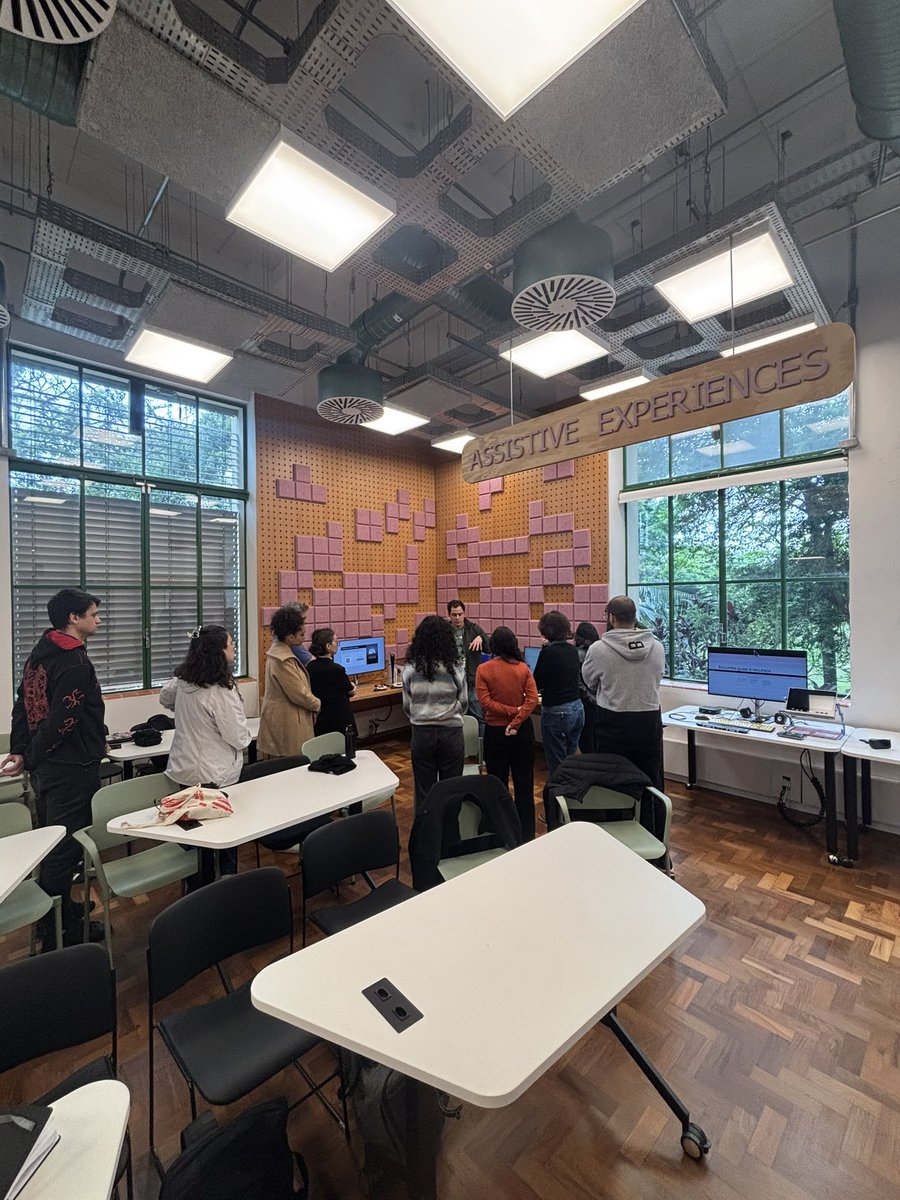 msales's tweet photo. Oficina 1 no Google ADC (Accessibility Discovery Center) em SP rolando... amanhã acontece a oficina 2 (avançada). Se você preencheu a lista de interesse, deve receber os convites a partir das 15h. Fique atento. :) https://t.co/qaR8ve2tXP