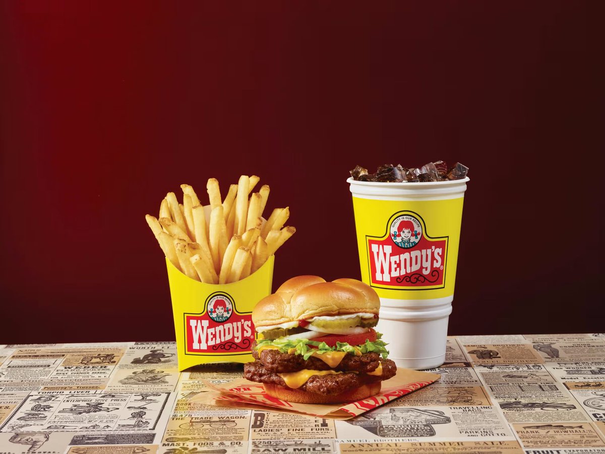 PopCrave's tweet photo. Wendy's revives its iconic yellow packaging by popular demand.

🔗: https://t.co/sPJG2lMmN7 https://t.co/O24tOGfoea