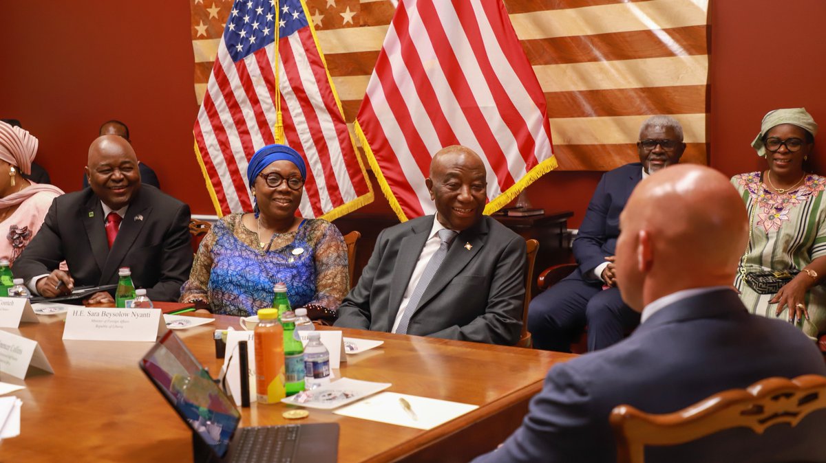 HouseForeignGOP's tweet photo. Honored to meet with the President of Liberia for a productive discussion on strengthening our partnership.

We discussed opportunities to expand trade and investment, strengthen border security, and build on our shared history to deepen the lasting ties between our two nations. https://t.co/skcjsBRvrz