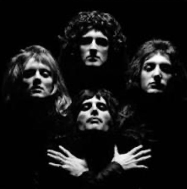 SevenSupreme77c's tweet photo. @tobias_fel7477 You should get three other people and remake the bohemian rhapsody image with the other animatronics https://t.co/OpAhuzGl8y