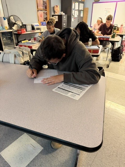 DCS_CTCEast's tweet photo. πΌ CTC East students are getting career-ready! Year 1 practiced applications, interviews & employability skills, while Year 2 revised resumes, completed online applications & created elevator pitches. Ready for the College & Career Fair & workplace experiences! ππ #CTCEast https://t.co/vcdSqCHJjF