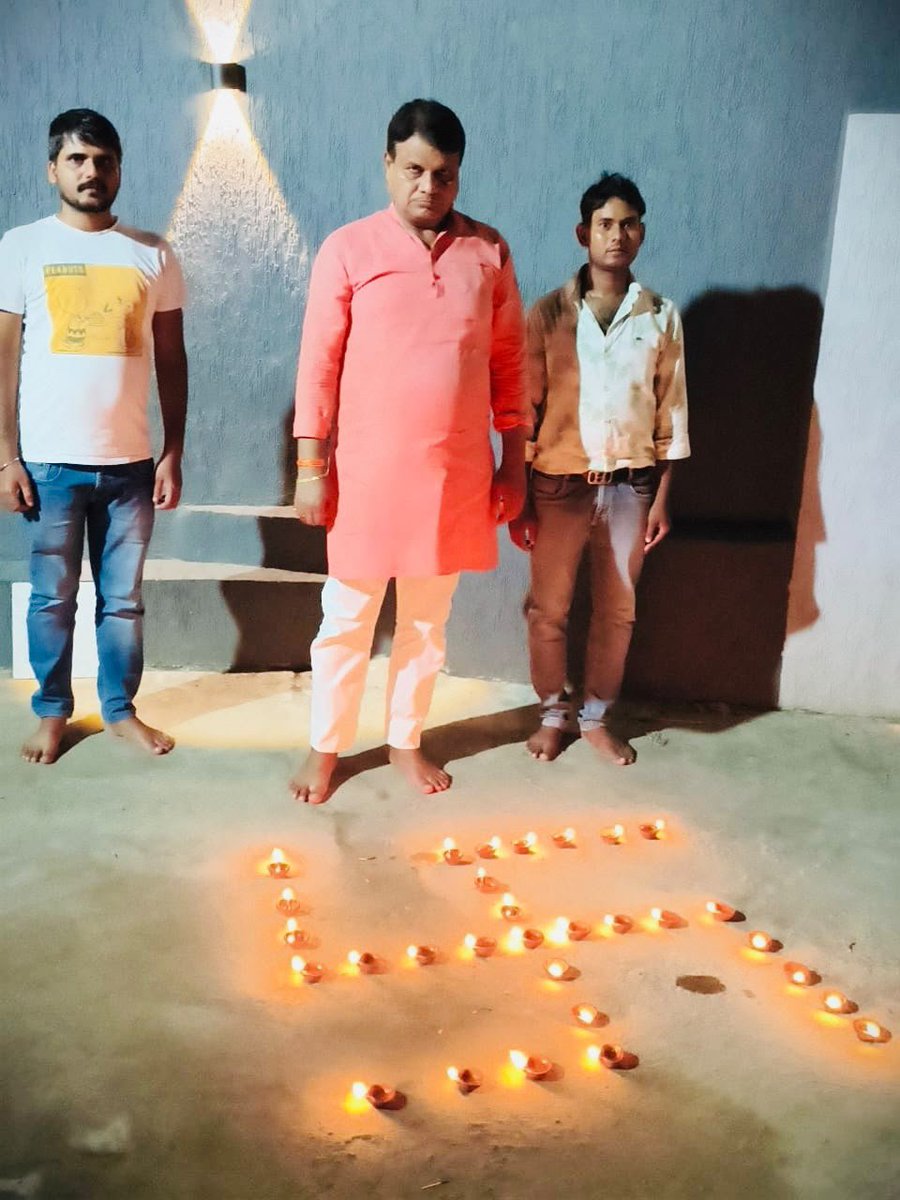 LjpSanjaykumar's tweet photo. यशस्वी प्रधानमंत्री आदरणीय श्री नरेंद्र मोदी जी के जन्मदिवस के पावन अवसर पर पटना आवास पर “आशीर्वाद का दीया” प्रज्वलित कर आदरणीय प्रधानमंत्री जी के उत्तम स्वास्थ्य, दीर्घायु एवं यशस्वी जीवन की मंगलकामना की।

देश की सेवा, राष्ट्र निर्माण और जनकल्याण के प्रति उनका समर्पण हम सभी के लिए प्रेरणास्रोत है। ईश्वर से प्रार्थना है कि आदरणीय प्रधानमंत्री जी को सदैव स्वस्थ एवं दीर्घायु रखें तथा राष्ट्र सेवा के उनके संकल्प को निरंतर शक्ति प्रदान करें।

आदरणीय प्रधानमंत्री जी को जन्मदिवस की हार्दिक शुभकामनाएँ एवं मंगलकामनाएँ। 🙏

#HappyBdayPMModi
#AshirwadKaDiya
#NarendraModi
#PMModi
#BJPBihar
#BharatiyaJanataParty
#NitinNabin
#SanjaySaraogi
#PMOIndia
#SamratChoudhary
#AmitShah