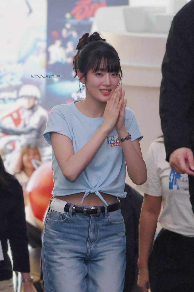 Minnie_Clip's tweet photo. 260917 Working non stop 🎈✈️

#아이들 #IDLE #MINNIE #민니 #มินนี่ #ミンニ
#HenrysFirstDates #HenryFirstDates
#เฮนรี่เฟิสต์เดทจีบซ้ำซ้ำเฮนรี่จำไม่ได้ https://t.co/NZewEn9VnY