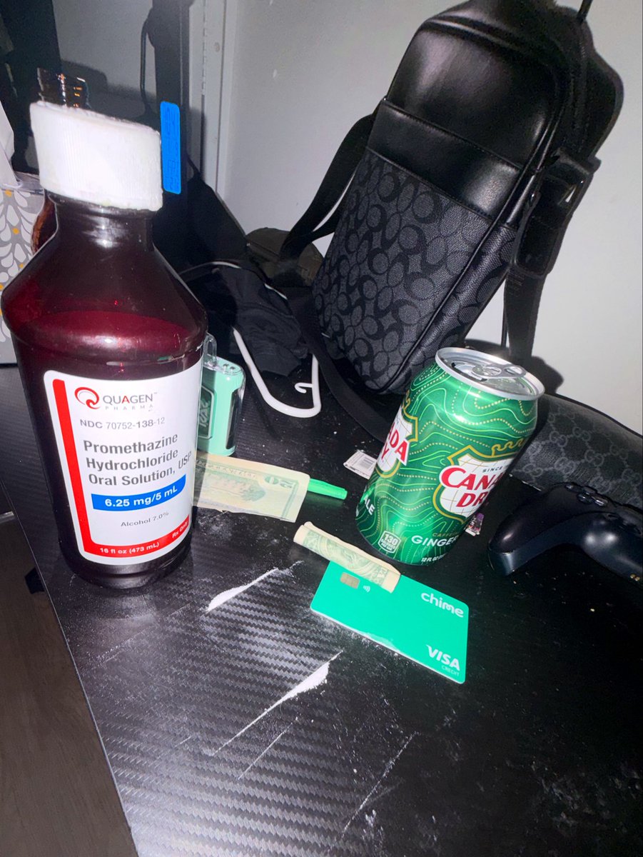 fuckudi3's tweet photo. POUR 4 a Quagen N it Hit Lik WokHart🫐🫟 https://t.co/PHMnQTQvh0