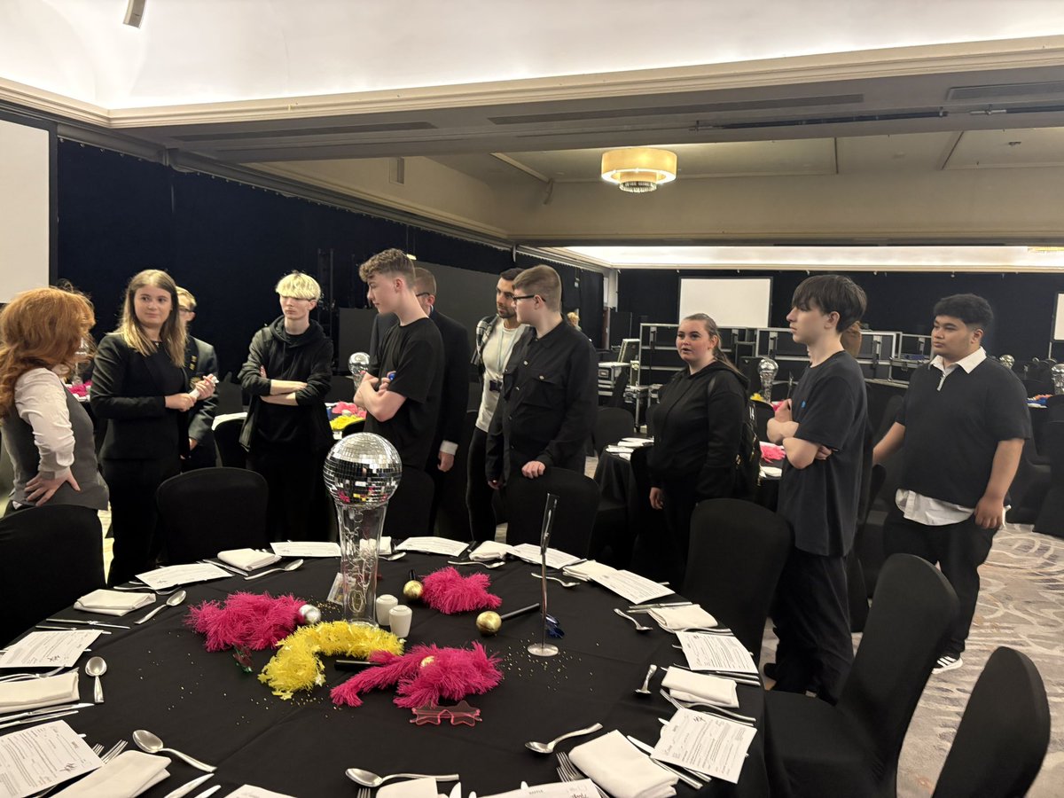 Parkhill375's tweet photo. Time flies! And here we are, already in the 3rd year of Hotel School Scotland!
We have another wonderful group of young people joining us, and it’s great to see them already getting out and about.

Here are a few photos from their recent visits to some of our fantastic partners. https://t.co/csPzJhYdrU