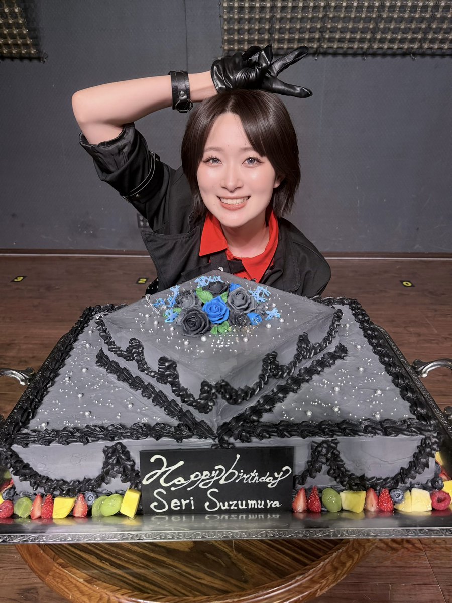 suzumura_seri_'s tweet photo. 涼邑芹生誕祭お越しくださり、
誠にありがとうございました！

平日の開催に加え、あいにくの雨、そして体調管理にも気を遣う時期の中、劇場に足を運んでくださり本当に感謝の気持ちでいっぱいです😌

みなさまのおかげで最高に楽しい生誕祭になりました！
みなさまにも楽しんでいただけていたら
私はとても嬉しいです☺️

改めて、心からありがとうございました！