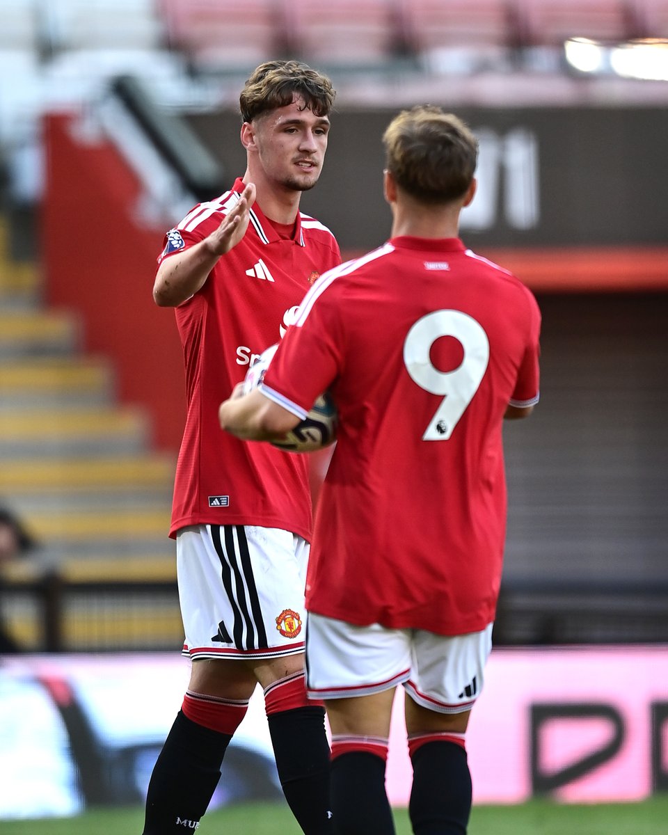 ManUtd's tweet photo. United's #PLInternationalCup fixtures have been arranged 🗞️

🗓️ Fri 30 Oct: Monaco (H), 19:00 GMT
🗓️ Wed 2 Dec: Juventus (H), 19:00 GMT
🗓️ Wed 16 Dec: Genk (H), 19:00 GMT
🗓️ Wed 27 Jan: Valencia (H), 19:00 GMT