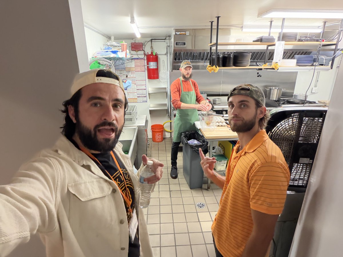 thebitcoinyogi's tweet photo. It takes a village!!

#V4VChicago @ChiBTCollective @forkandcoin was truly a team effort all around.

Huge s/o and thank you to my partners @btcbrady21 @forkcoinchef @KevKevPal @cubanjulioneira and Mike for all the efforts to make our FIRST V4V experience! a smashing success! https://t.co/LMt1uE7hyd