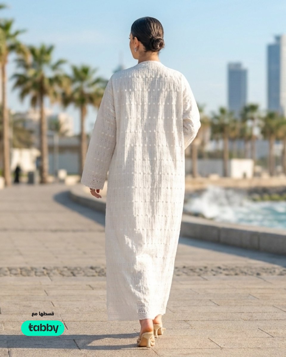 NafisaShamStore's tweet photo. استمتعي بخصم #اليوم_الوطني_السعودي، واستقبلي الصيف بإطلالة ساحرة تجمع بين الانتعاش والفخامة مع العباية البيضاء الصيفية الفاخرة، بتصميم انسيابي خفيف يُلائم أجواء الصيف المشرقة، ويمنحكِ حضوراً ينبض بالنعومة والرقي.

جدّدي إطلالتكِ الصيفية واخطفي الأنظار بأناقة لا تُقاوم من #متجر_نفيسة_شمس: https://t.co/gp9QCFTvkl