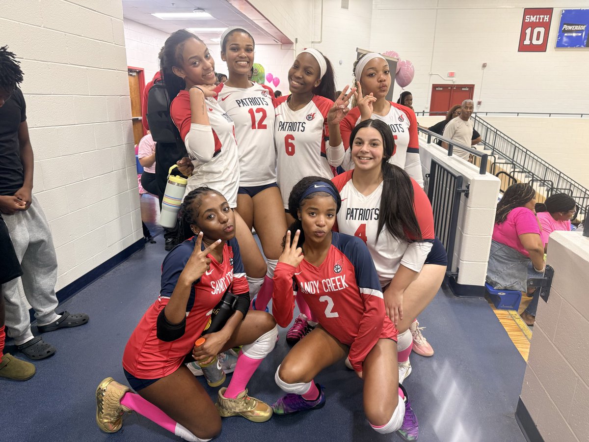 TROliverEDU's tweet photo. @sandycreekvb_ Lady Patriots showing Big Win energy after defeating N. Clayton in two straight sets! Shout out to our spirit section! β€οΈπ€ππππ#PinkOut @athletics_creek @SCHS_Patriots @FayetteSports https://t.co/ktr5qUjv6g