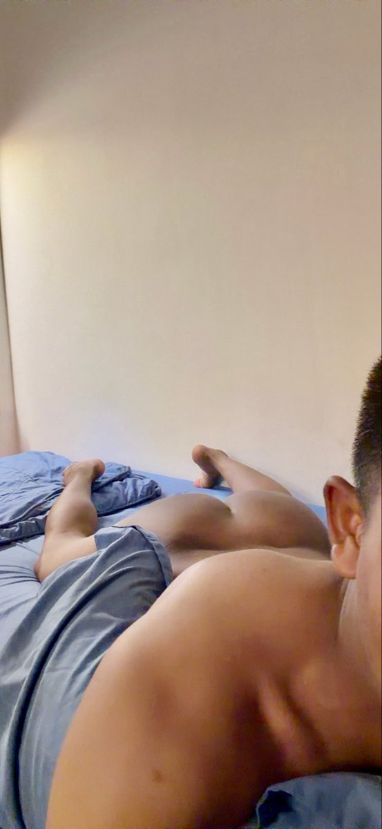 peachbrownies's tweet photo. Jadi B nya Bara  bisa, jadi T nya kamu juga bisa… 🏃🏽‍♂️💨
Morning wood banget anjir 🙈 https://t.co/xT09I8wKXu