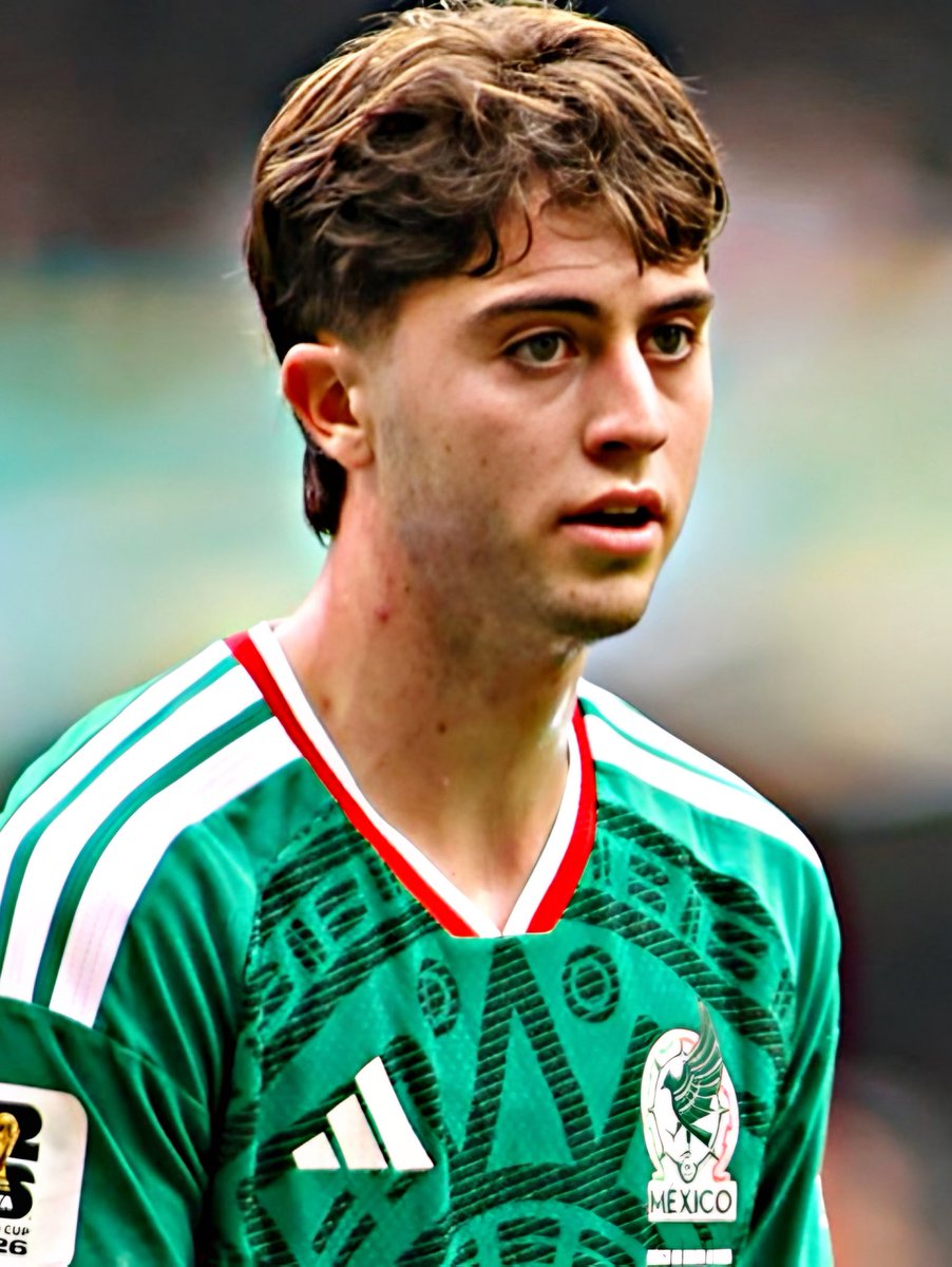 AllFutbolMX's tweet photo. 🚨🤯 NEW: Brian Gutierrez will NOT be called up by Rafa Marquez following his poor performances for Mexico at the 2026 FIFA World Cup. 🏆⛔️

Via @TUDNMEX https://t.co/MGiVTa5dAg
