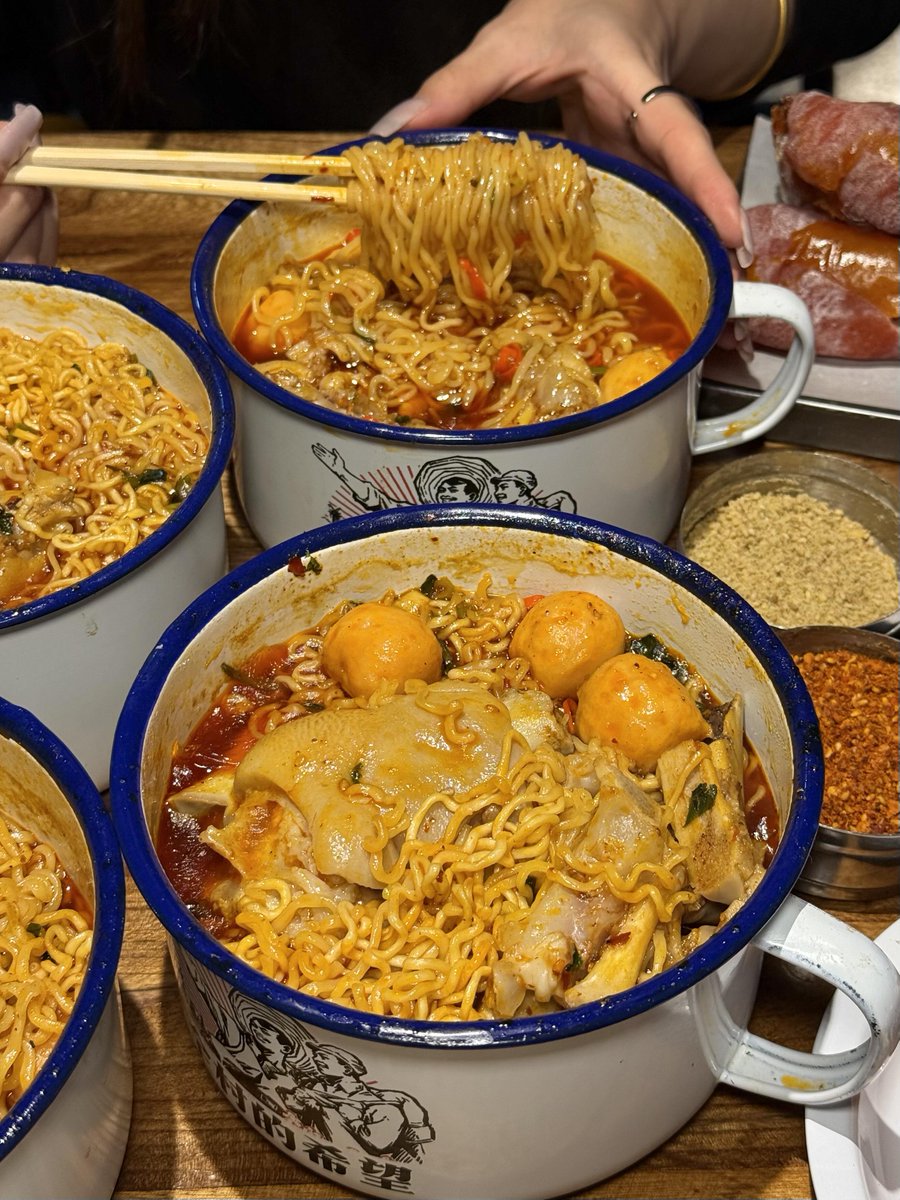 ShereeKohnen's tweet photo. Lights dim, pot simmers. This late-night bowl of hot ramen is the quiet kind of comfort you only find here. https://t.co/b4SN5vk8om
