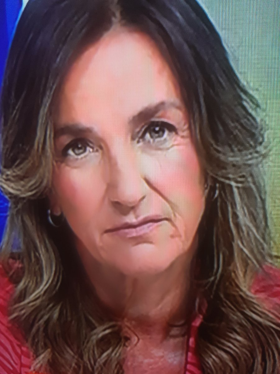 Lamorteratres's tweet photo. CUANDO EN UN PROGRAMA OBJETIVO @MananerosTVE ALGUIEN ES ALTAVOZ DE BULOS Y MANIPULACIÓN DE LA INFORMACIÓN CON ALEVOSÍA @IglesiasFatima DEBERÍA SER DESPEDIDA PORQUE LOS PERIODISTAS PUEDEN TENER SU IDEOLOGÍA PERO INFORMAR DEBE HACERSE CON RIGOR INDEPENDIENTE DE TÚ OPCIÓN POLITICA. https://t.co/Q2qTzDTI7H