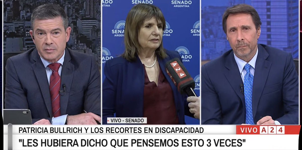 rating_politico's tweet photo. LA TARDE | 📺
#ElNoticiero @A24COM @edufeiok 2.6
#TNCentral @todonoticias 1.9
#ElDiario @c5n 1.8
#CronicaCentral @CronicaTV 1.0
#SiempreMas @lanacionmas 0.8
#26PM @canal26noticias 0.8 https://t.co/88qTYJJB3c
