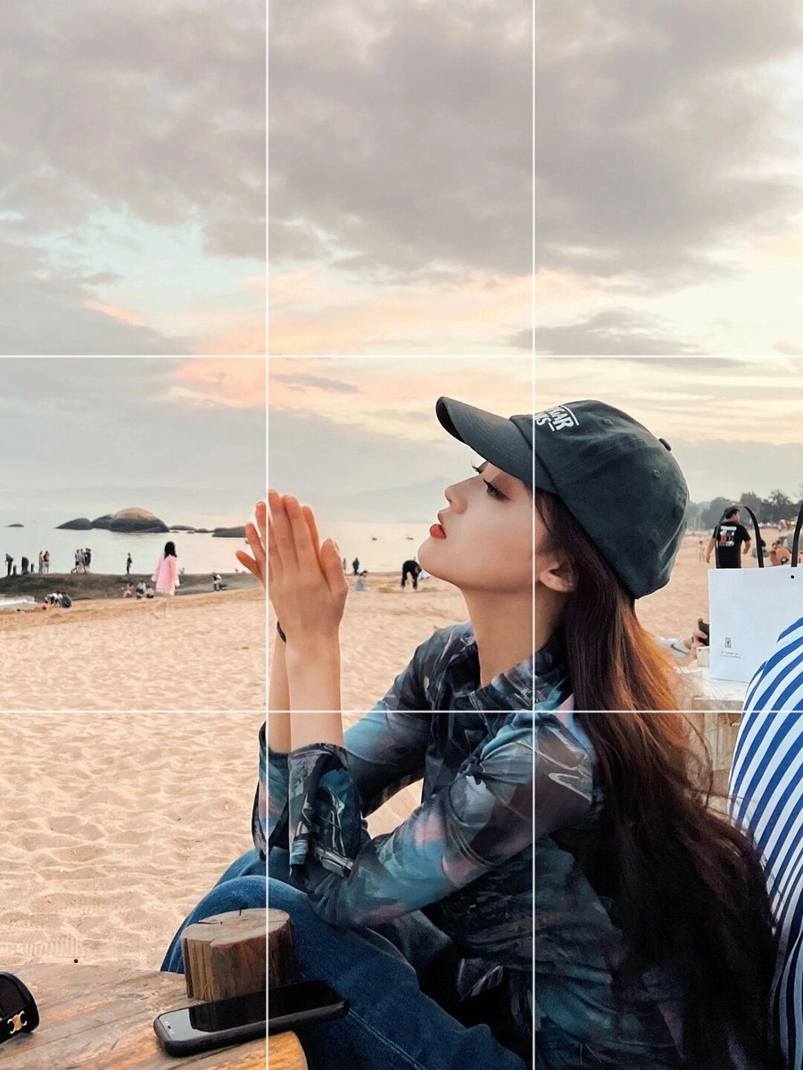 ForestNail96's tweet photo. Starting out in photography Master the rule of thirds first—it’s the easiest way to make your shots look balanced and eye-catching! https://t.co/fDaC7Dpj7h