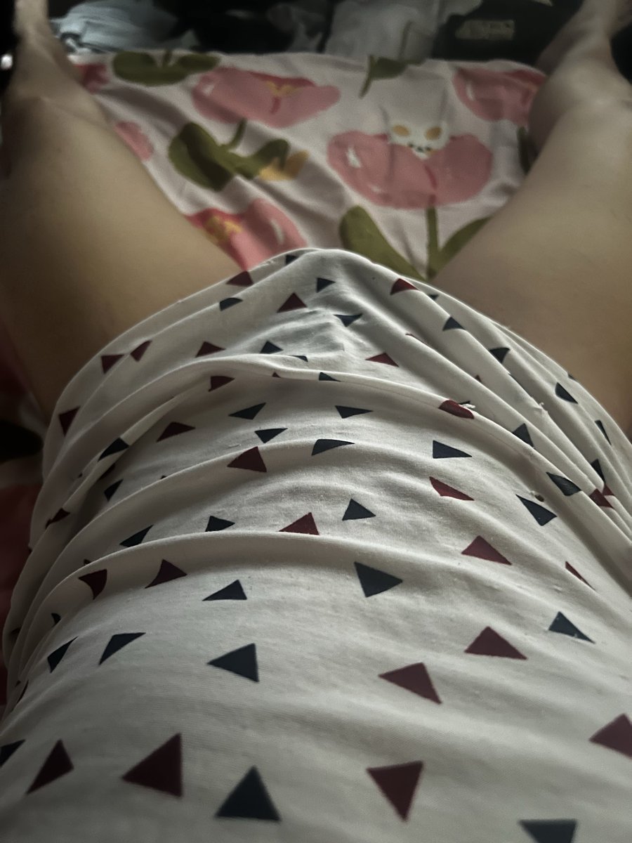 Mysteriousbott's tweet photo. Good morning basin naay gusto mo spread sa legs nako😭😂 #alterbxu #alterbutuan #alterBXU #altersurigao https://t.co/vidB6SSbLW
