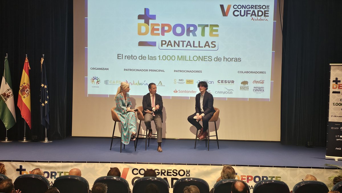 institutomeji's tweet photo. ⚫️🔴 #AIAM ha asistido a la jornada de inauguración del V Congreso de @CufadeOficial @Cafdsocial en #Sevilla  

🫂 #SomosDeporte #CUFADE #MasDeporteMenosPantallas #CongresoCUFADE2026 #deporte @CulturaAND @Patricia_Pozo_  @IMDSevilla @Bosque_Vicente @magomore https://t.co/FVtF1QZBJW