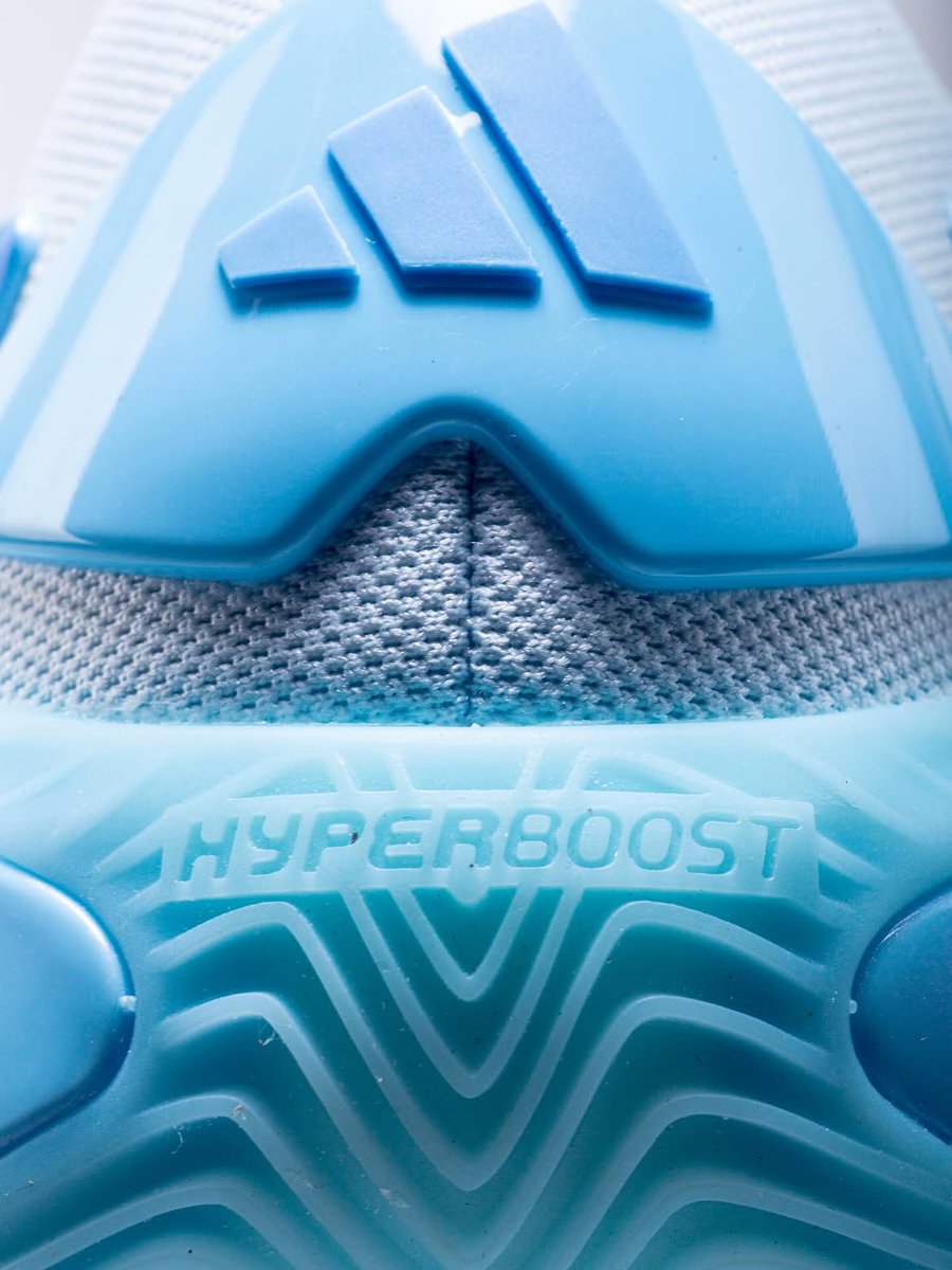 JustFreshKicks's tweet photo. adidas Anthony Edwards 3 "Bliss Blue" drops tomorrow at 10am ET 🥶

Link -> https://t.co/Eb7NzXKQkW https://t.co/K4825ajVEI