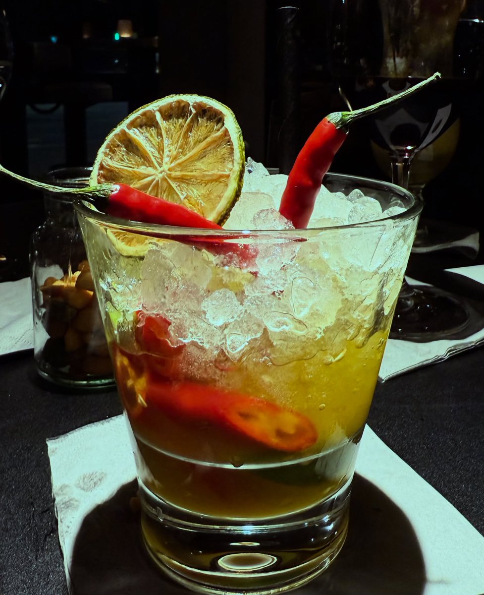 chloethomas3f1o's tweet photo. Mango, Chili and Vodka https://t.co/QRtzolBB89