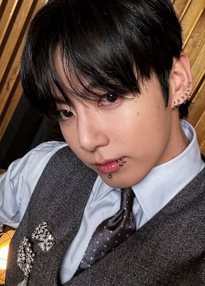 pjminstage's tweet photo. meu icon // eu ☝🏾

jaja eu apago antes do chapisco https://t.co/NLiPSbn9zA