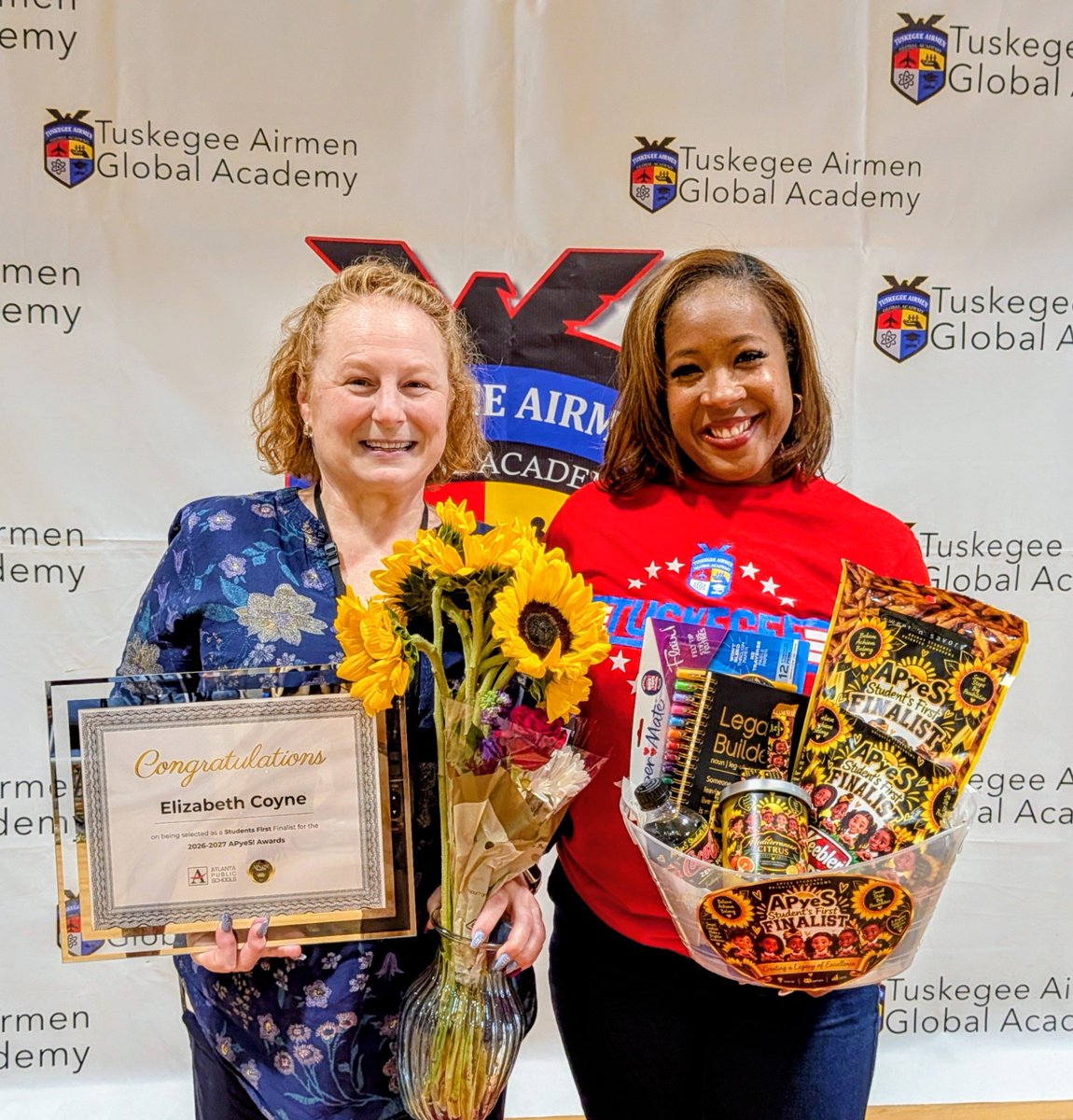 melsithole's tweet photo. Ms. Coyne brings the SUNSHINE to our school! 🌻

Congratulations to our APyeS Students First Finalist Ms. Elizabeth Coyne. 

She is always putting students first. She is one of the first to raise her hand. She is willing to go the extra mile. 
She is a strong instructional leader who works tirelessly to ensure every student succeeds. 

We see your impact. We celebrate you and we are SO proud! 🥳

@APSTAGAcademy

 #theTAGexperience