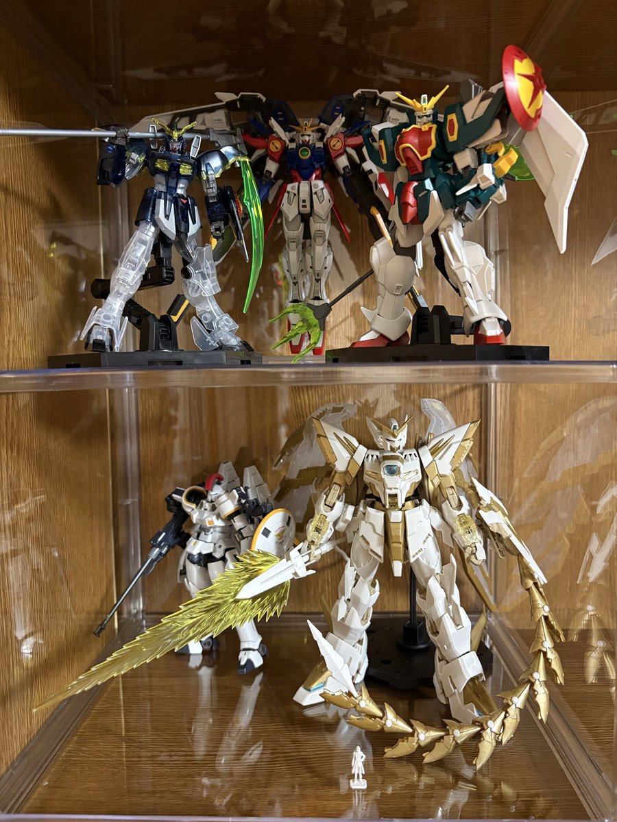 minazuki7vs13's tweet photo. クリアケースが到着したので、早速組み立ててガンプラを入れてみました👀
今回のテーマは ガンダムW ‼️😆✨
#ガンプラ
#エピオン
#トールギス
#ウイングゼロ
#アルトロン
#デスサイズ
#HG
#RG
#MG https://t.co/gIGqDiiY9e