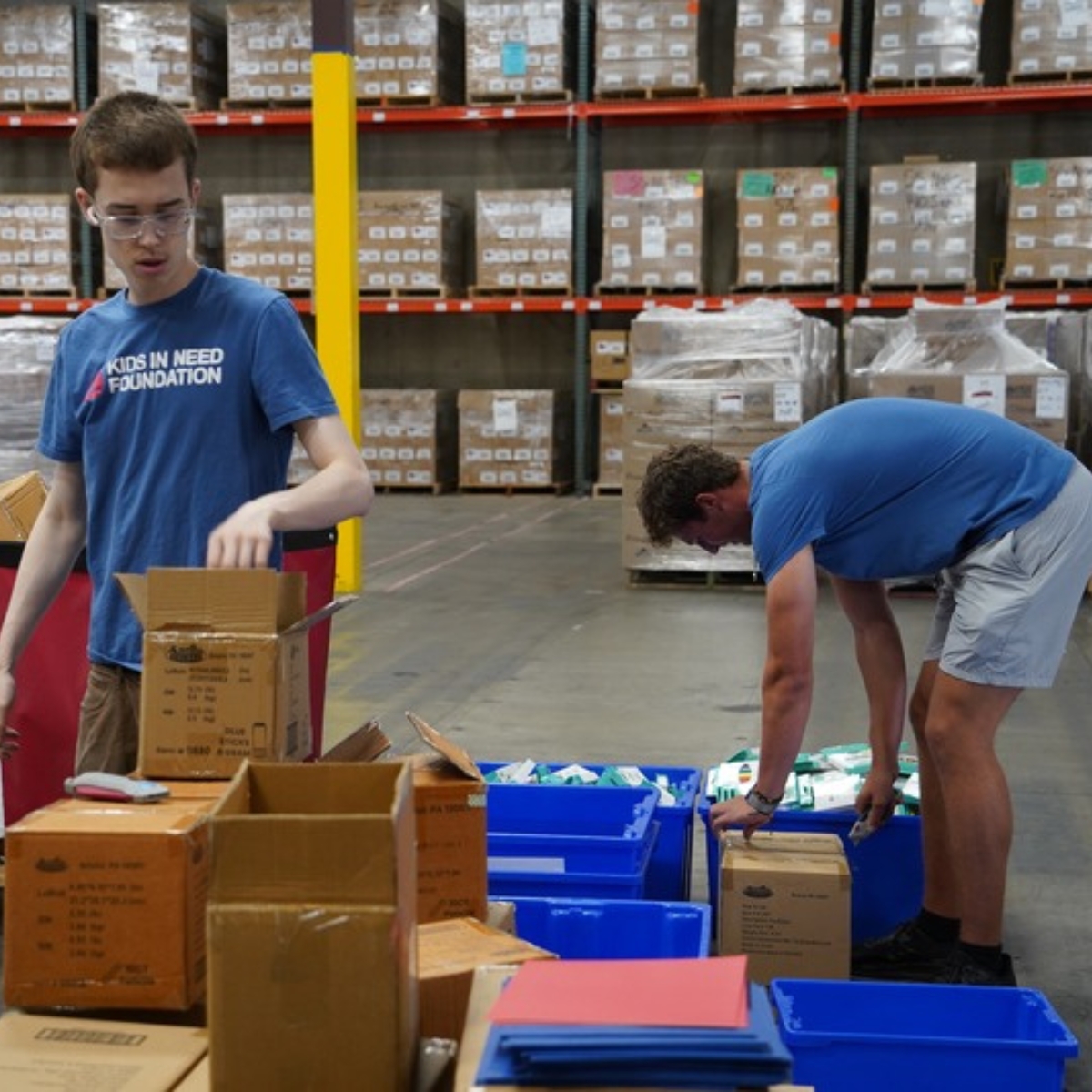 KidsInNeed's tweet photo. Our warehouse team plays an essential role in making sure students and teachers have access to the supplies they need to learn, participate, and thrive.

Their work helps make every shipment—and its impact—possible. 📦 https://t.co/AUvABSNWF2