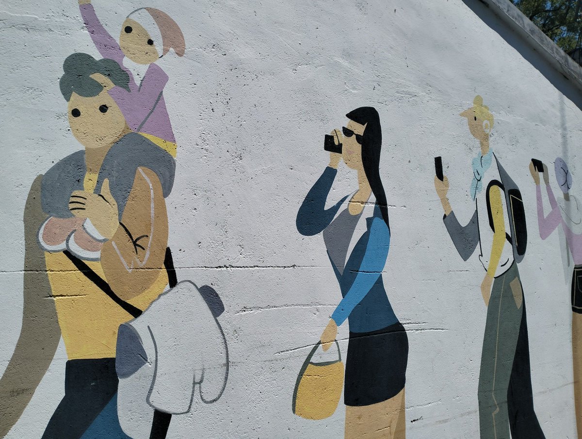 aniko797400's tweet photo. Step into a splash of color at today's street art pop-up—vibrant murals, interactive sketch sessions, and a vibe that turns every corner into your next masterpiece! https://t.co/O0VSau1MXF