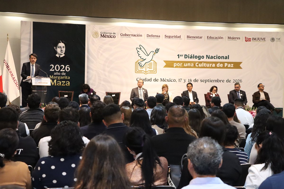 RocioBarcenaM's tweet photo. En el marco del #DíaInternacionalDeLaPaz, inauguramos en la @SEGOB_mx el Primer Diálogo Nacional por una Cultura de Paz, un espacio para sumar voces y fortalecer acciones que contribuyan a una sociedad más justa y pacífica @Claudiashein @rosaicela_ @arturomedinap @lauangelcordero https://t.co/rQ5aHUXCKg