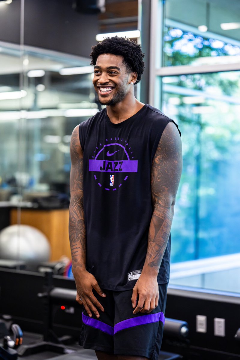 utahjazz's tweet photo. tfw… the season is 34 days away 😛

#TakeNote https://t.co/Ppmy4LwEVv