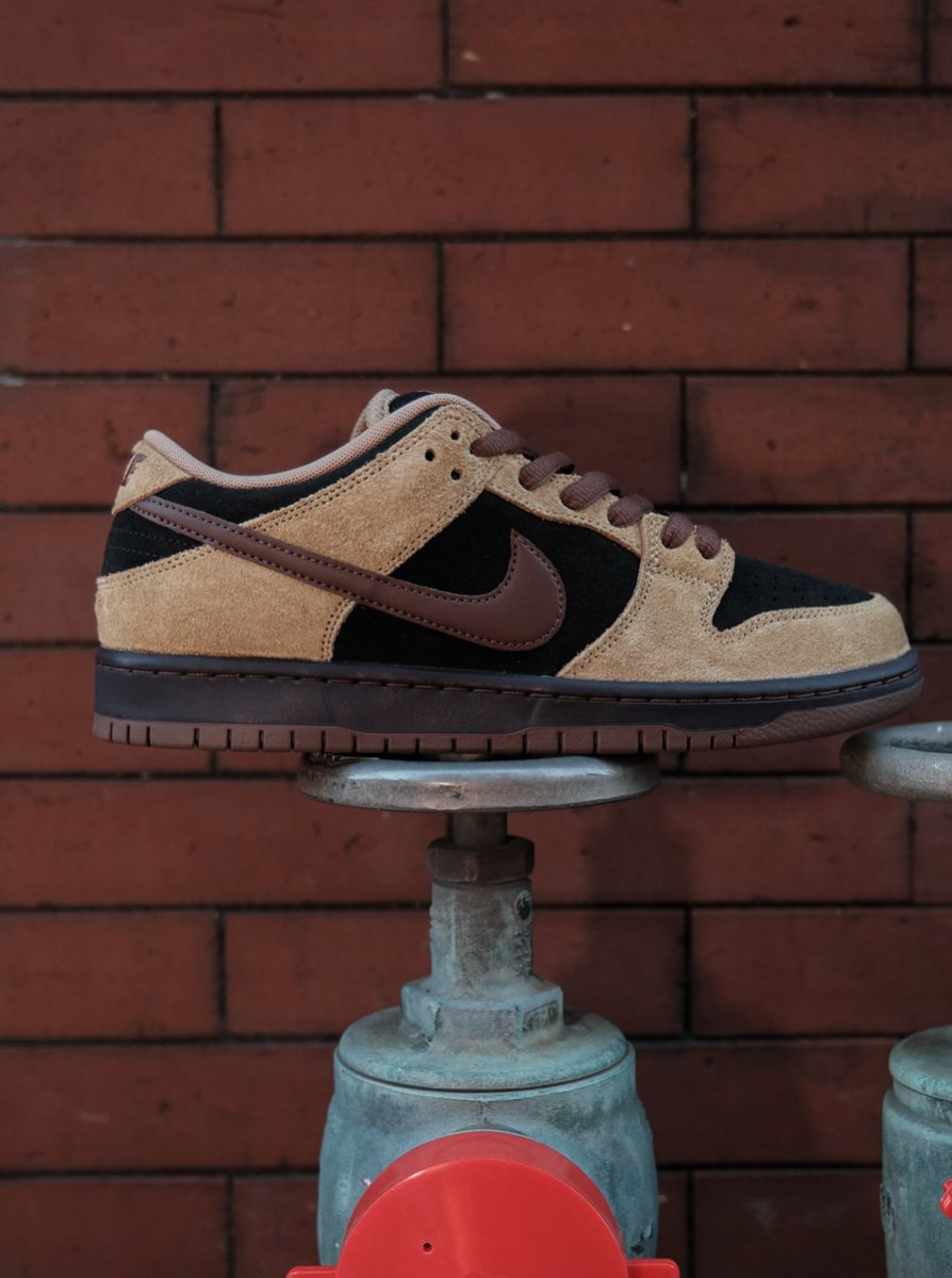fullress's tweet photo. NIKE SB DUNK LOW PRO “OutBack” (ナイキ ダンク ロー プロ “アウトバック”) [HQ1625-201]が、海外で発売！

https://t.co/SfCFCgYxah https://t.co/xP0BGa7CUq