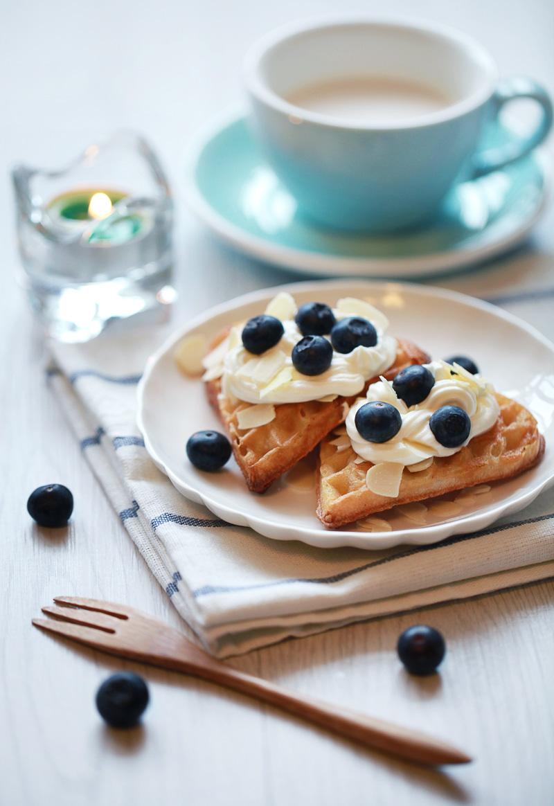 LuanaRetterbush's tweet photo. Woke up craving something warm u0026 fresh → homemade blueberry oat pancakes with a drizzle of maple syrup. 5 minutes of prep, 10 minutes of joy. Food hits different when it’s made with a little extra care , https://t.co/TpXJNHxqdO