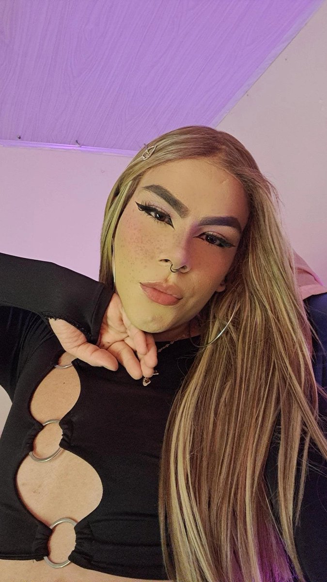 antocoperr's tweet photo. For several different photos, kisses 
#chaturbate #strpchat #modelo
#Joe #ts #latina https://t.co/0qBKCCWOHP