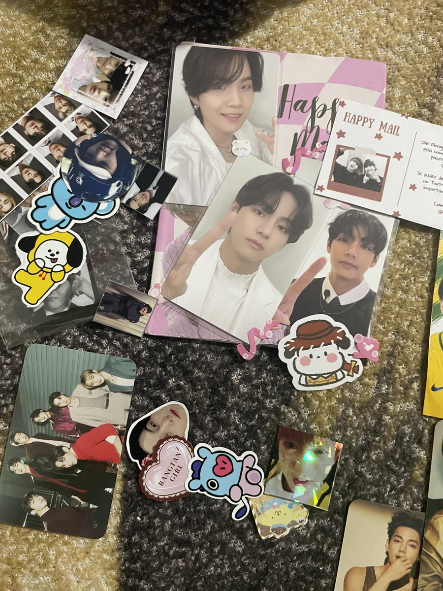 collectorbythv's tweet photo. fb super positivo pra minha bb @thvpoesias me vendeu esses 3 pc lindos a venda foi super tranquila e organizada com MUITOS brindes obg 💗 https://t.co/n5h63aGUnQ
