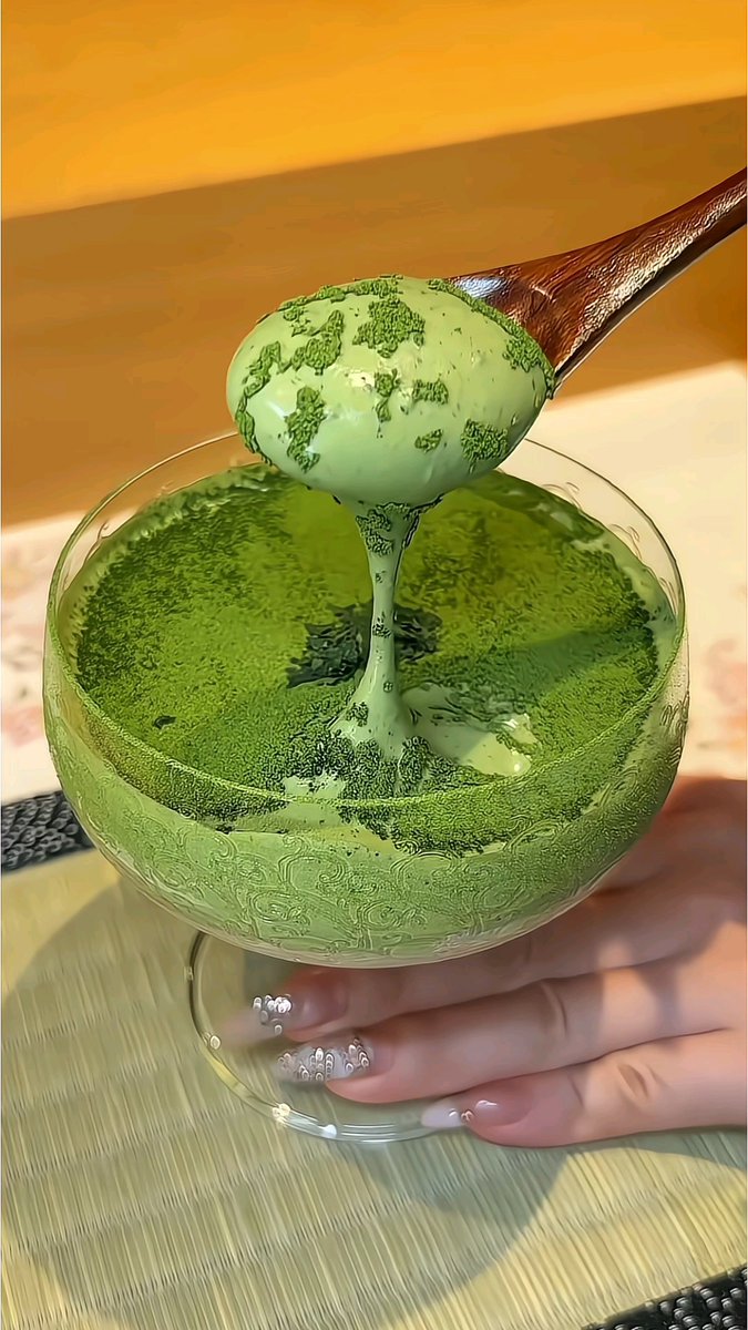 DewayneArnvb3's tweet photo. Just nailed my first homemade matcha tiramisu—creamy mascarpone layers + earthy matcha powder taste like a cozy Japanese-Italian fusion snack!  #HomeCooking #MatchaLover https://t.co/FfliiKSDam