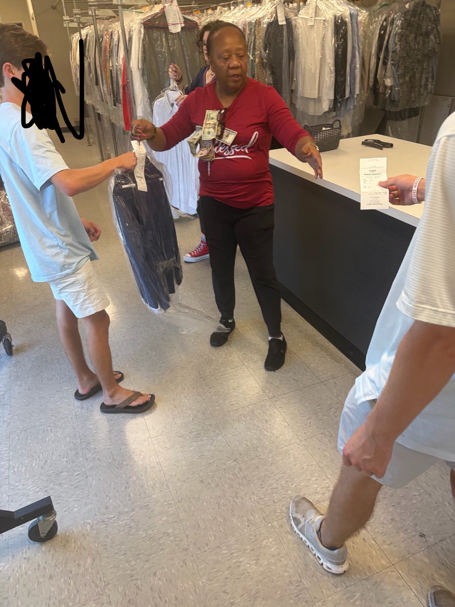 ClarenceTheKid's tweet photo. Really not sure what to think about this https://t.co/Zk7MhILZTt
