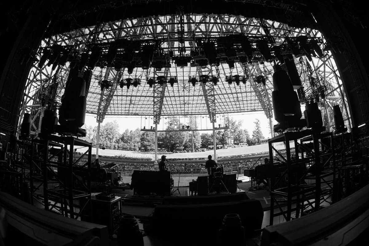 shapsio's tweet photo. 9/17 #phish #TIPH: front1(90), shoreline2 (w/phil&warren)99, mpp00, papa grows funk w/P nola01, M/leo columbia mo05, M (w/ col. bruce) @VarPlayhouse 09, trey @GrandPointNorth 17, trey @SummerStage Jubilee20, trey portland maine21, trey harrisburg23, alpharetta2(25). https://t.co/fa5E1J7xou