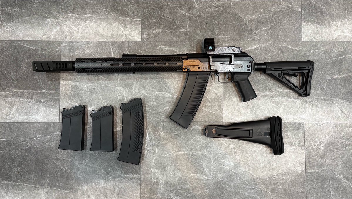 suzu_H829's tweet photo. #ミリタリー物販

TM Saiga-12k
・リコイルスプリング120%に換装
・ハンドガードは個人製作品のType340 handguardタイプのもの
(レールマウント2つ付属)
・ピスグリ&amp;ストックは共に実magpul
・M4バッファーのストックアダプターに換装(元ストックもあります)
・ハイダーはGK-02タイプのレプ
続く↓ https://t.co/gXEYN6srtk