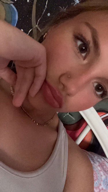 Barmgoner's tweet photo. Dm me if you can trib my pretty ex with a fat ass and if you cum trib you/I can send it to her https://t.co/WMUJOfPp9C