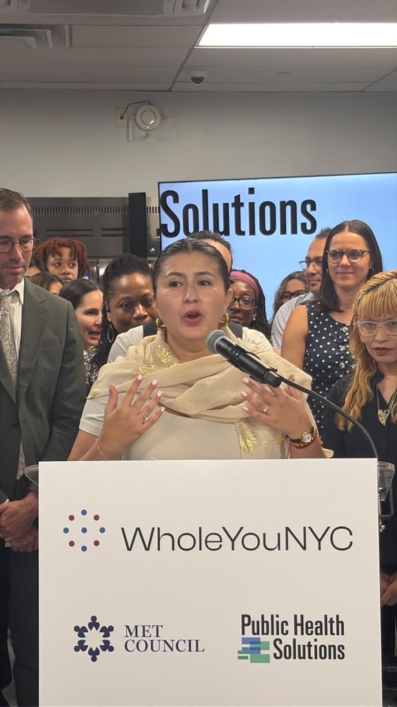 jessicaramosqns's tweet photo. A healthier New York starts with making sure people have the support they need beyond the doctor’s office.

I joined Public Health Solutions, Met Council, and community partners to celebrate an incredible milestone: 750,000 New Yorkers screened through WholeYouNYC for wraparound services, connecting people to food, housing, transportation, and other essential support.

This is what whole-person care looks like and we need the program renewed.