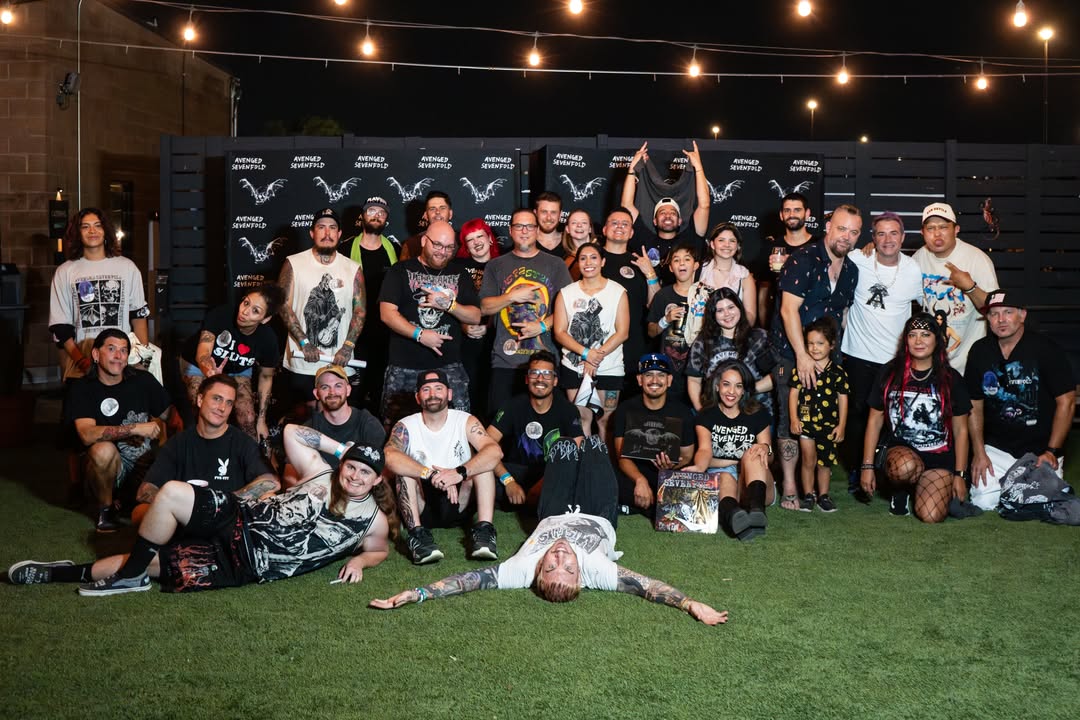 TheOfficialA7X's tweet photo. 🦇 DEATHBAT REWARDS 🦇

It's FREE to sign up — and it's the only way to earn:

-Exclusive merch discounts
-Meet & Greets
-Free show tickets
-Early ticket access 

We're currently seeing our highest monthly listeners EVER — so to celebrate, we're activating DOUBLE listening points on our entire catalogue until the end of September. 

Heading to one of our shows in Asia or Australia? Make sure to sign up prior so you can check in at the shows — no extra steps, just open the site and check in.

Sign up for free here:
https://t.co/pl0R8GF6FA 

For any questions, detailed instruction, and troubleshooting please join us on Discord: https://t.co/9jgzqIwirf

📷: Josh Martin