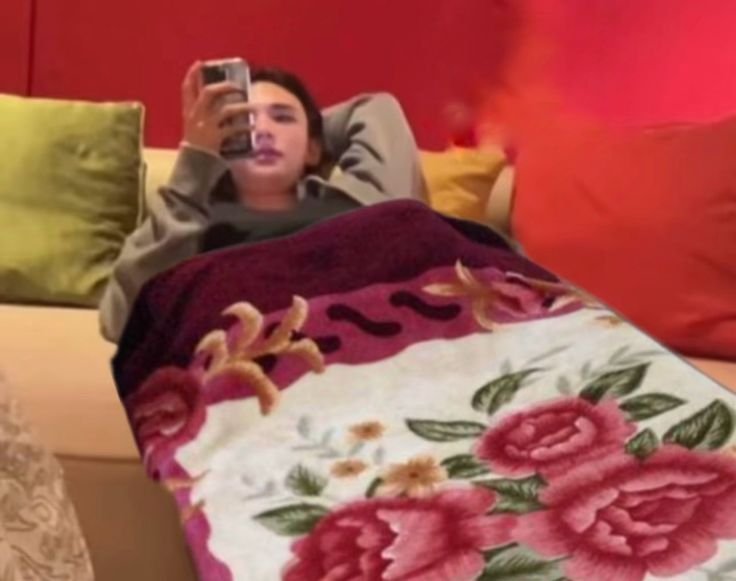 bochechasdohann's tweet photo. eu assim depois de falar que quando chegasse em casa eu ia estudar https://t.co/cdMsdWfO6p