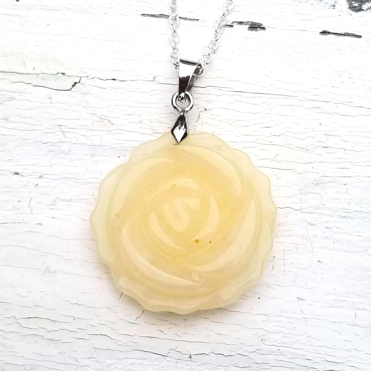 TrendingNowGift's tweet photo. Sterling Silver Yellow Jade Rose Pendant Necklace #jewelry #necklace #rose #silvernecklace #rosejewelry #rosenecklace #yellowrose #yellowjade #jade #yellowjadenecklace #Handmadejewelry #giftforher #etsy
https://t.co/4dJseUeVod via @Etsy https://t.co/zMMSHi2Wet